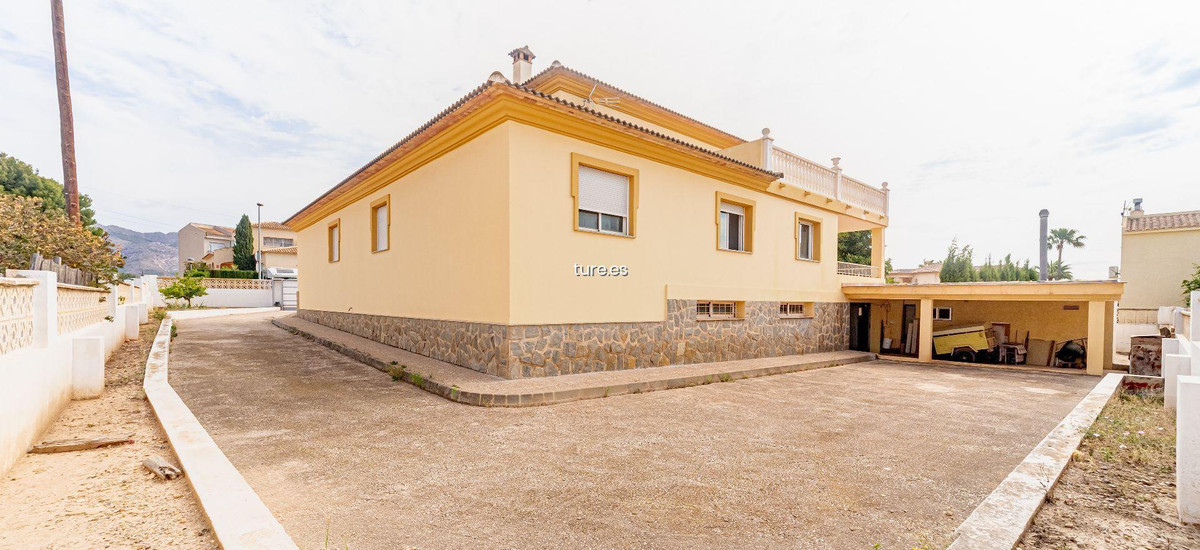 7-Bedroom Detached House in La Nucia | Sunny Casas - Cos... - Image 4