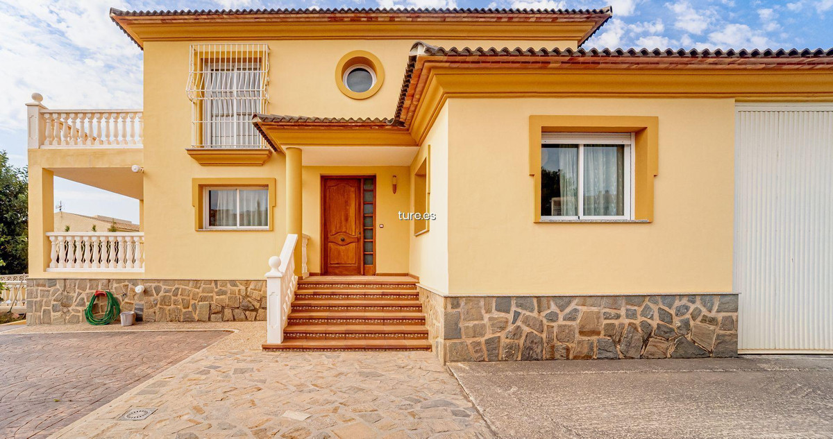 7-Bedroom Detached House in La Nucia | Sunny Casas - Cos... - Image 5