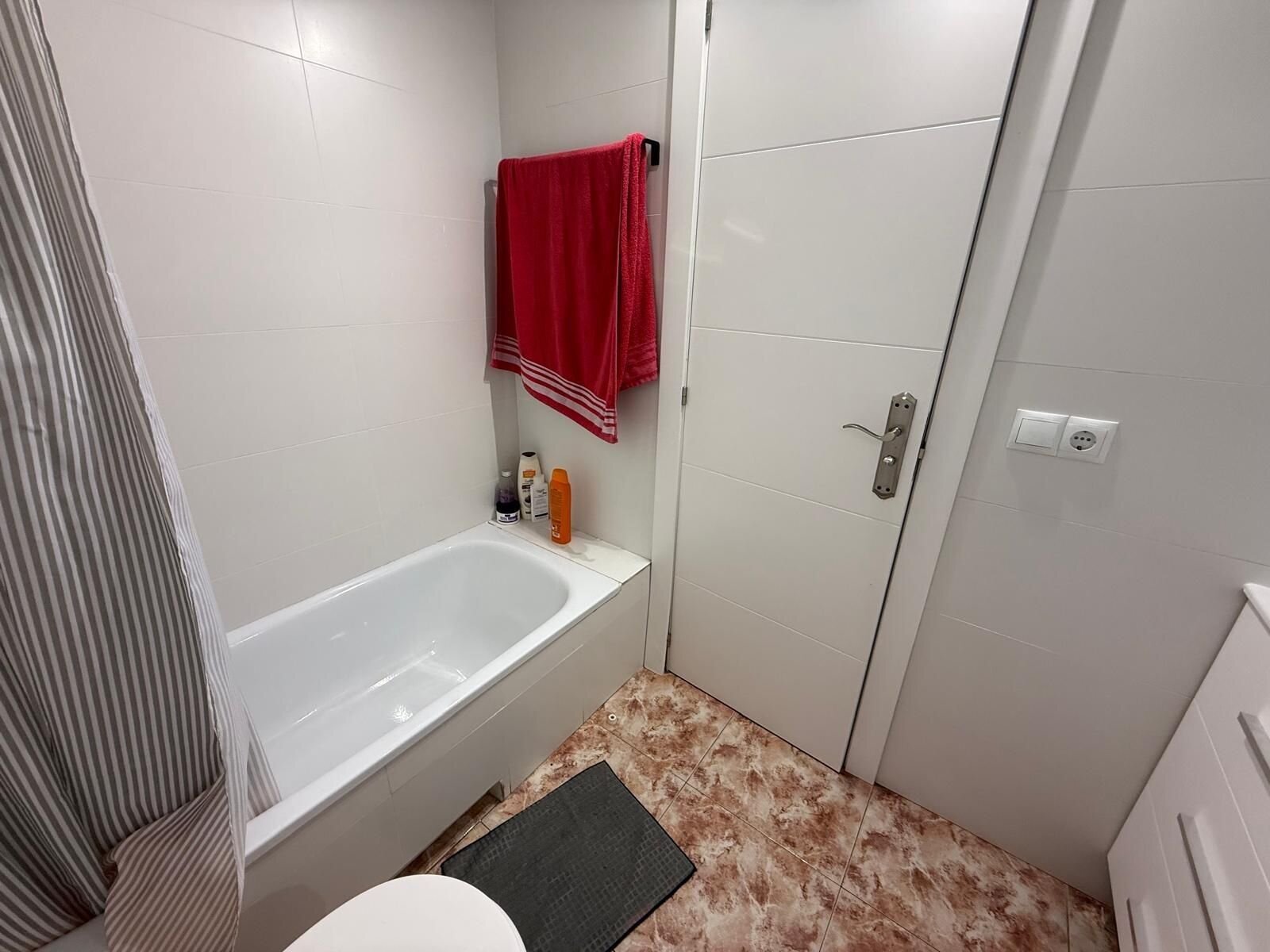 2-Bedroom Apartment in Habaneras, Torrevieja - Image 16
