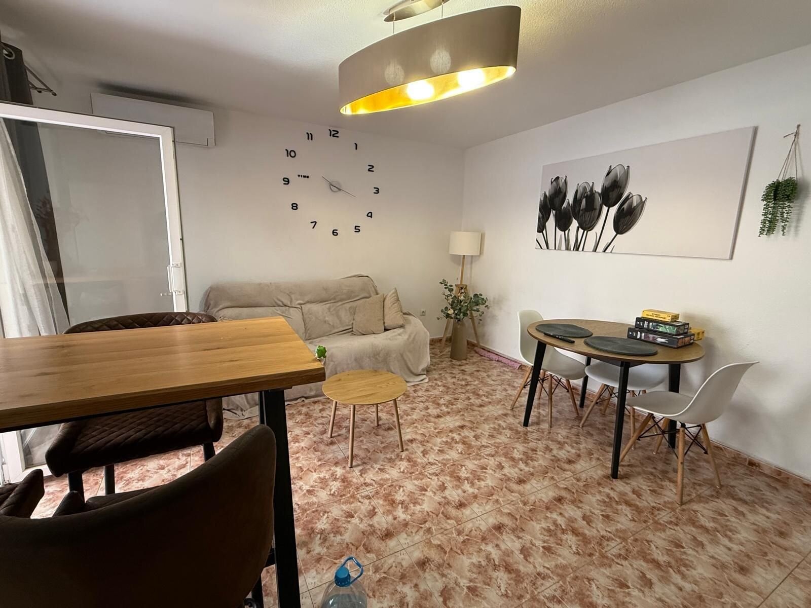 2-Bedroom Apartment in Habaneras, Torrevieja - Image 2