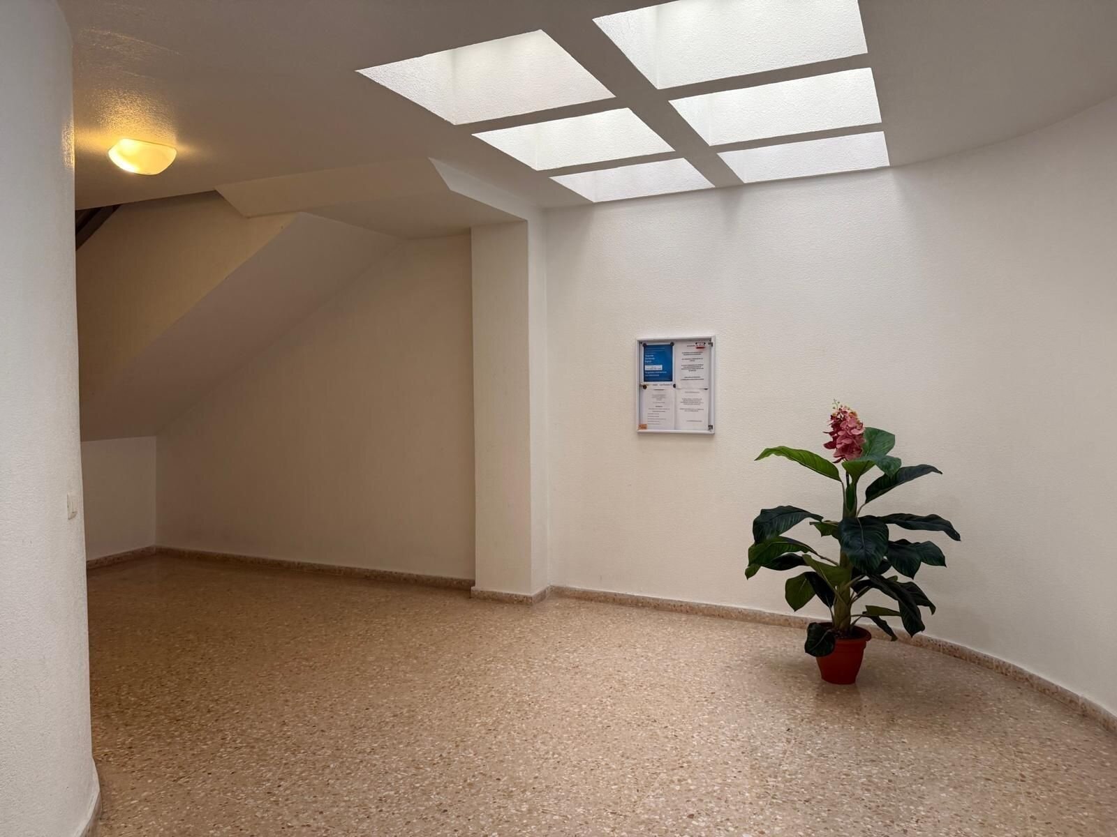 2-Bedroom Apartment in Habaneras, Torrevieja - Image 25