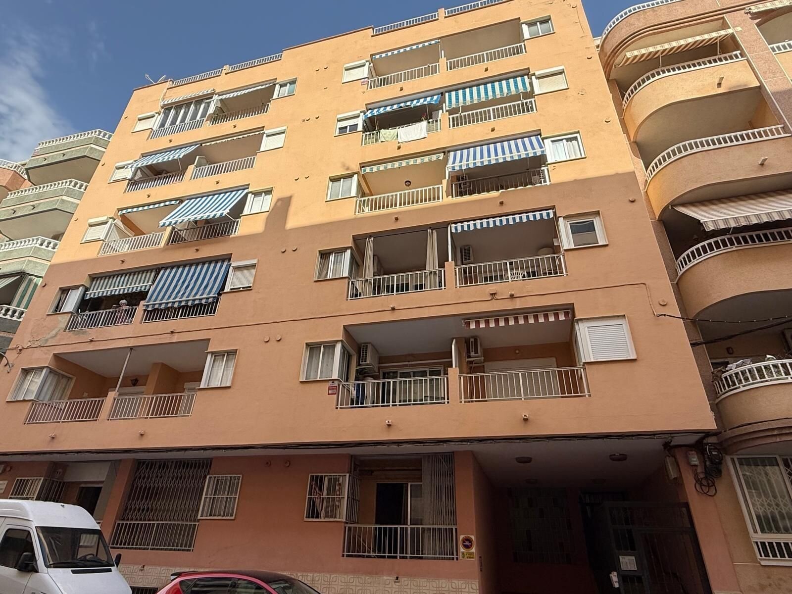 2-Bedroom Apartment in Habaneras, Torrevieja - Image 26