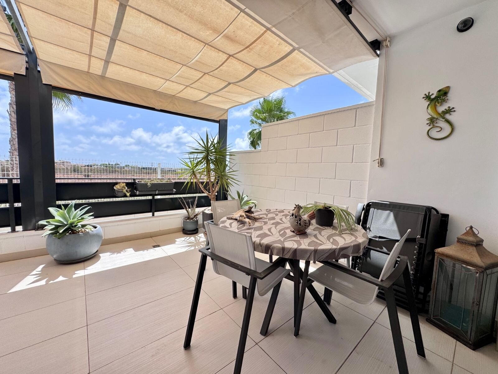 3-Bedroom House in Lomas de Cabo Roig, Orihuela Costa - Image 3