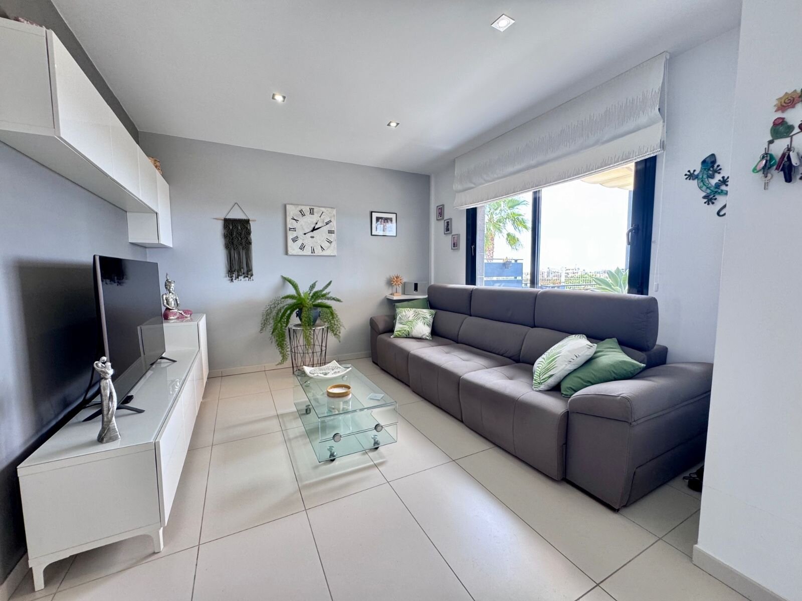 3-Bedroom House in Lomas de Cabo Roig, Orihuela Costa - Image 6