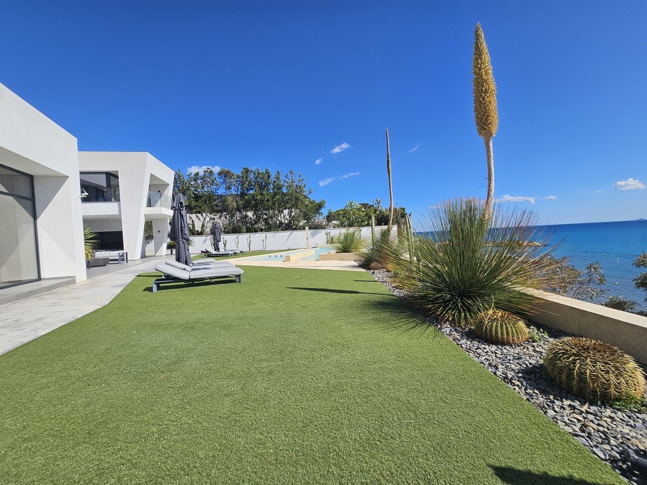 5-Bedroom Villa in Cabo Roig - Image 6