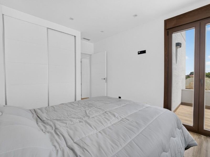 4-Bedroom Villa in Los Balcones, Torrevieja - Image 20