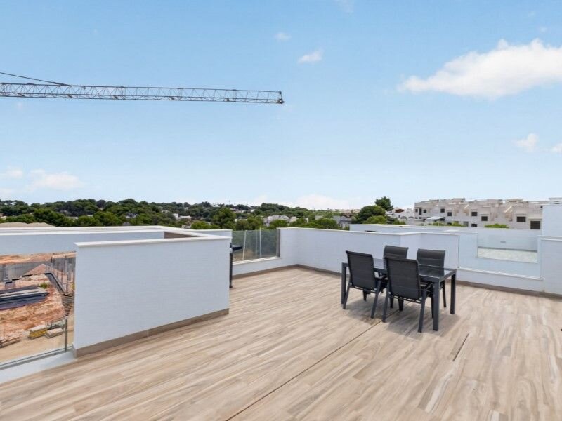 4-Bedroom Villa in Los Balcones, Torrevieja - Image 28