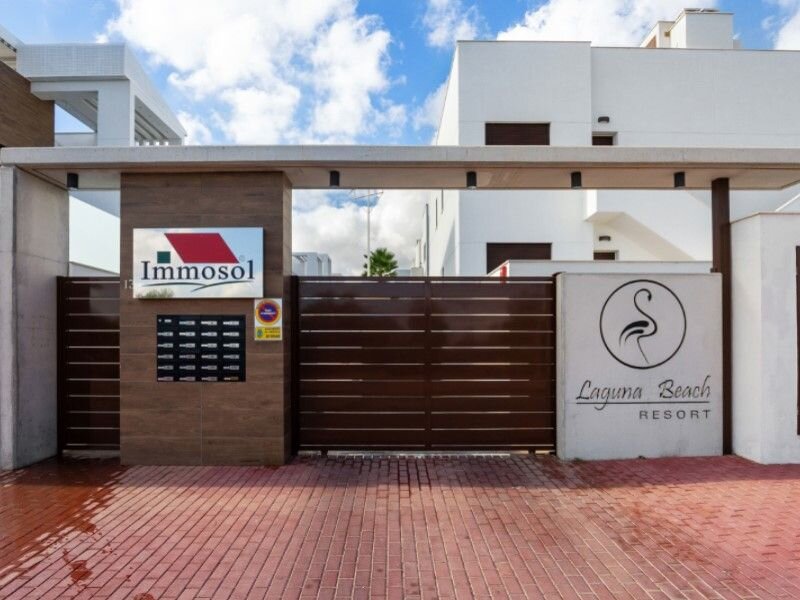 4-Bedroom Villa in Los Balcones, Torrevieja - Image 45