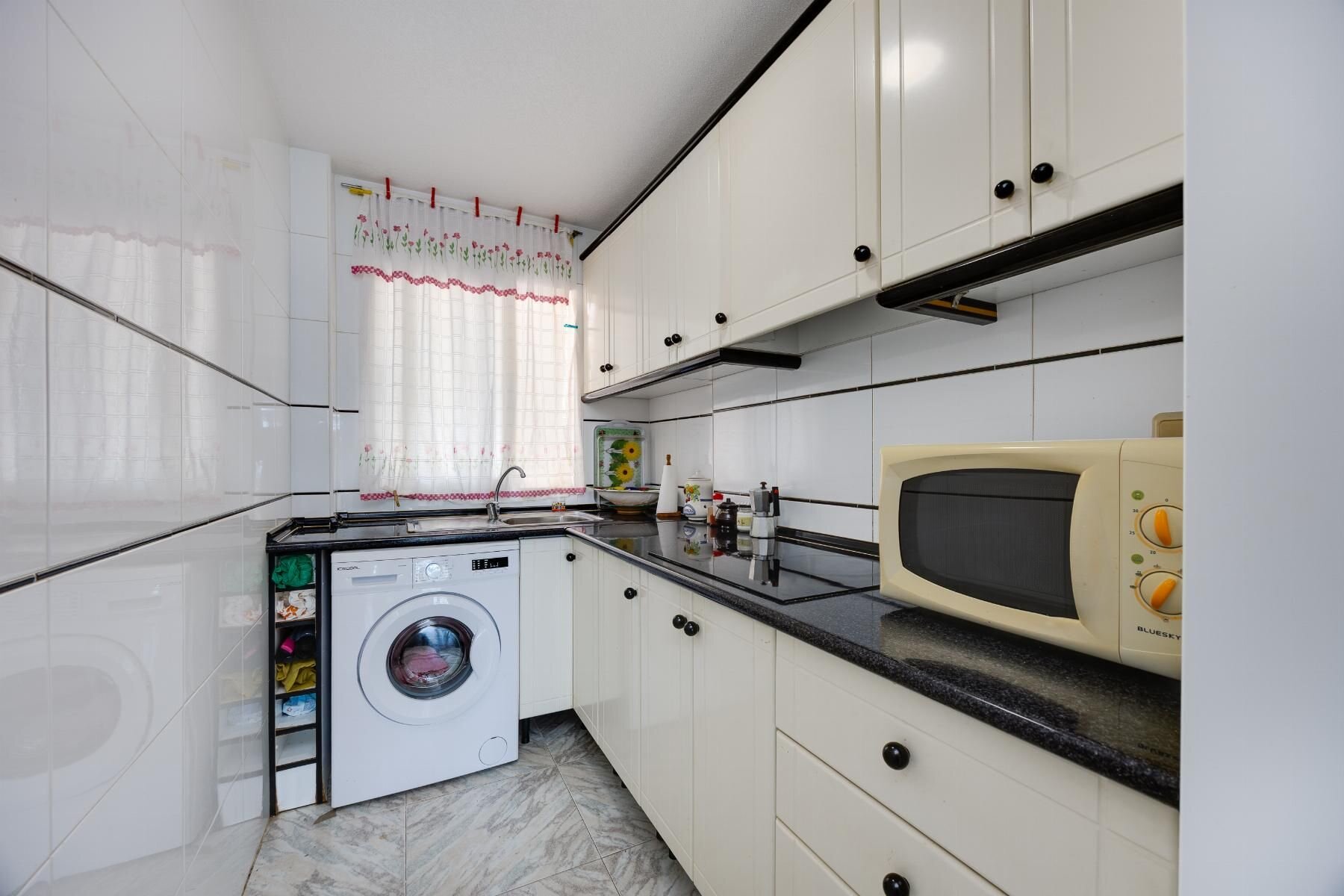 2-Bedroom Apartment in Cabo Cervera, Torrevieja - Image 15