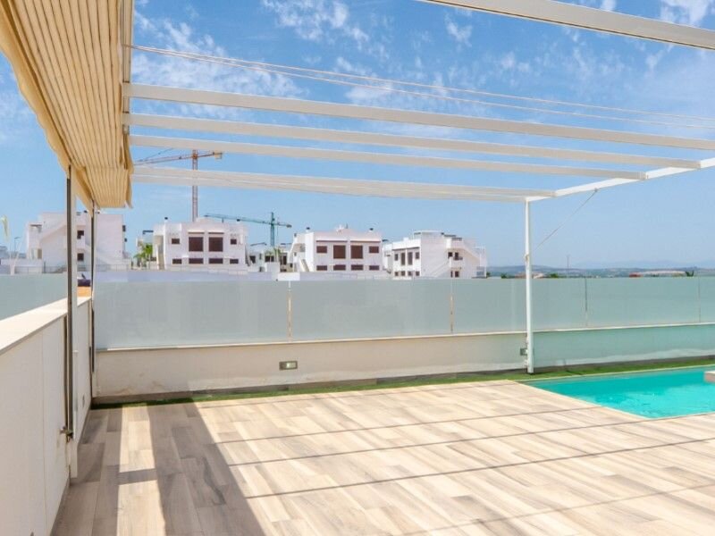 4-Bedroom Villa in Los Balcones, Torrevieja - Image 3