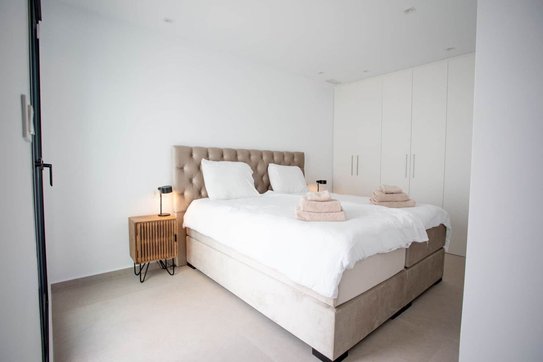 3-Bedroom Villa in Comunidad Valenciana, Dolores - Image 13