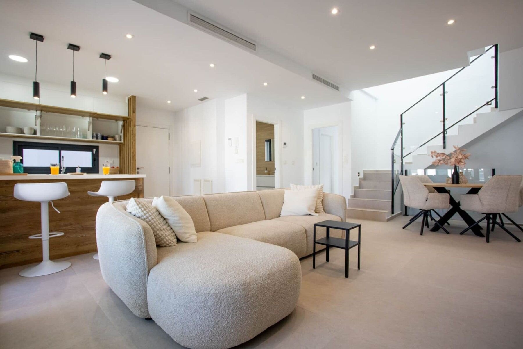 3-Bedroom Villa in Comunidad Valenciana, Dolores - Image 3
