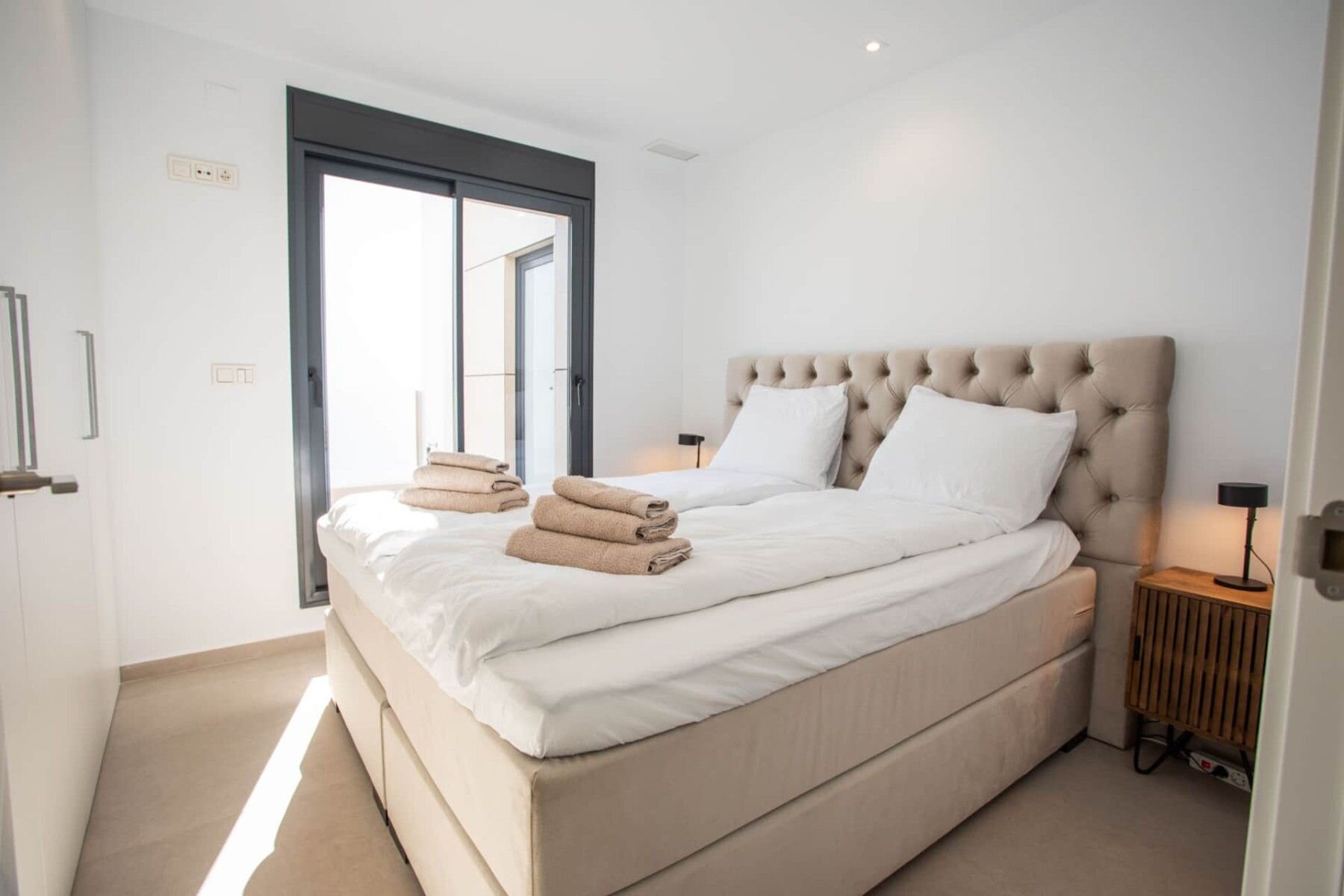 3-Bedroom Villa in Comunidad Valenciana, Dolores - Image 6
