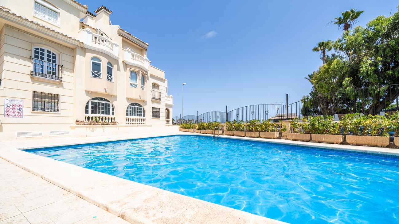 2-Bedroom Apartment in Centro, Torrevieja - Image 34