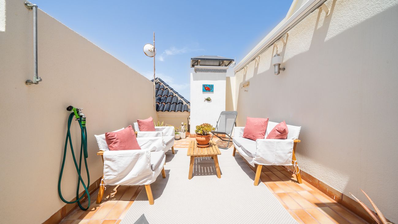 2-Bedroom Apartment in Centro, Torrevieja - Image 40
