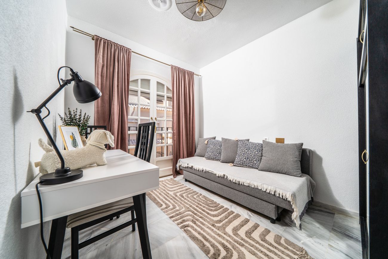 2-Bedroom Apartment in Centro, Torrevieja - Image 5