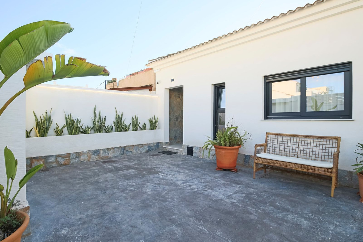 3-Bedroom Detached House in  Torrevieja | Sunny Casas - C... - Image 13