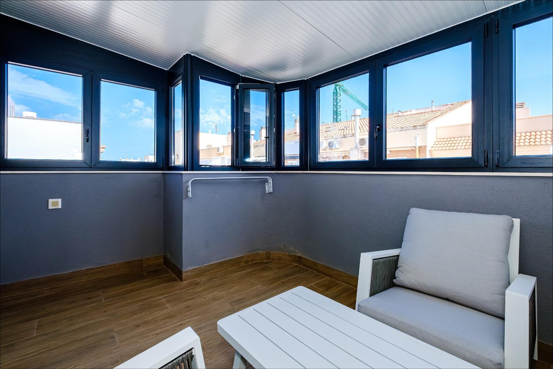 4-Bedroom Apartment in Estacion de Autobuses, Torrevieja - Image 18