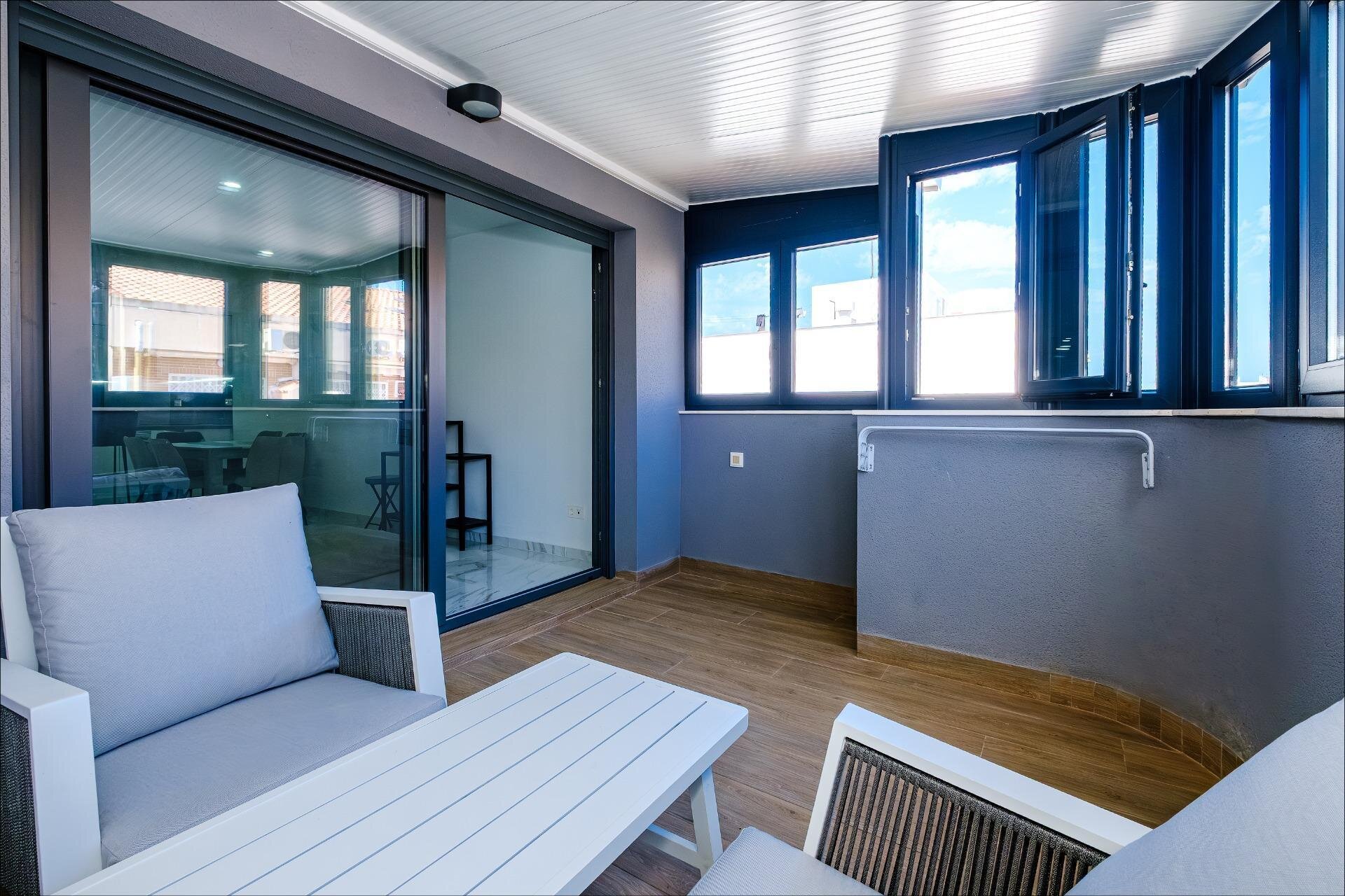 4-Bedroom Apartment in Estacion de Autobuses, Torrevieja - Image 19