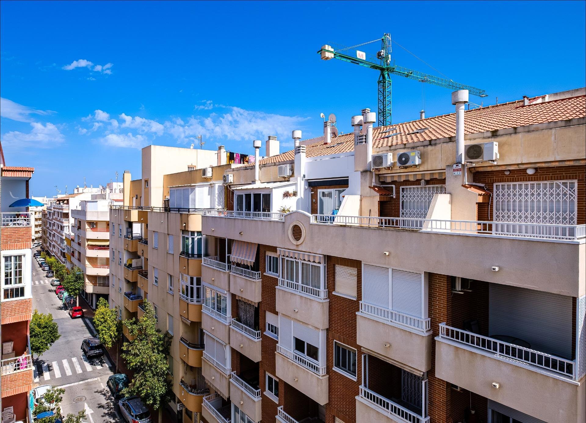 4-Bedroom Apartment in Estacion de Autobuses, Torrevieja - Image 20
