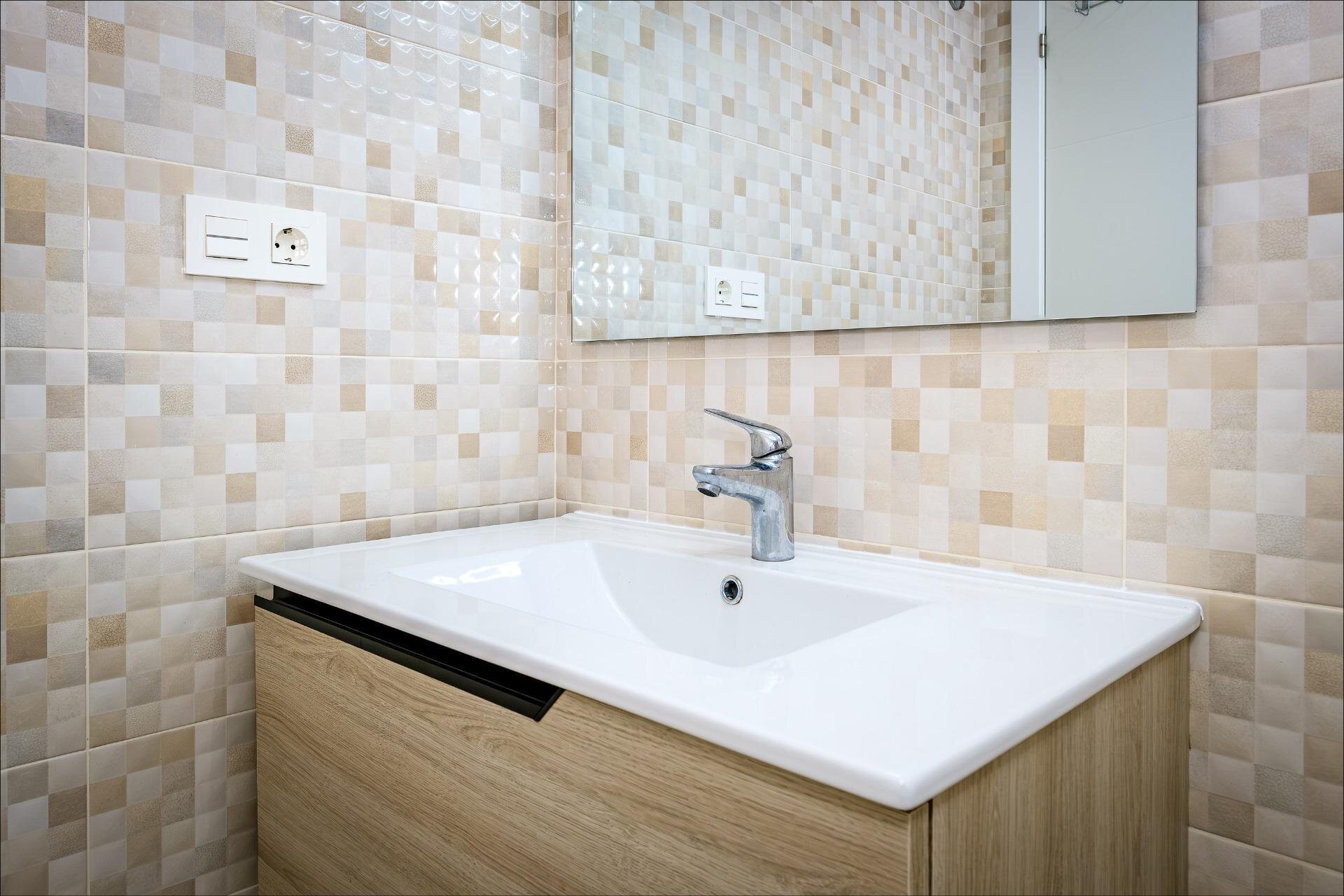 4-Bedroom Apartment in Estacion de Autobuses, Torrevieja - Image 33