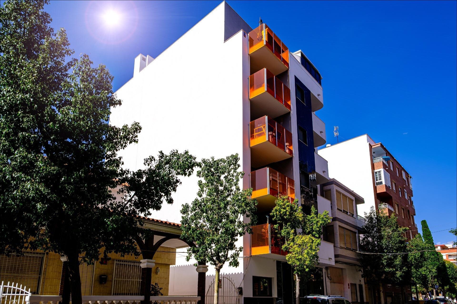 4-Bedroom Apartment in Estacion de Autobuses, Torrevieja - Image 5