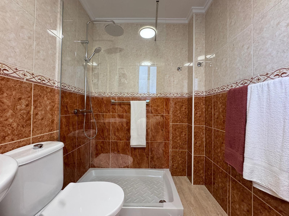 2-Bedroom Penthouse Apartment in Torrevieja | Sunny Casa... - Image 13