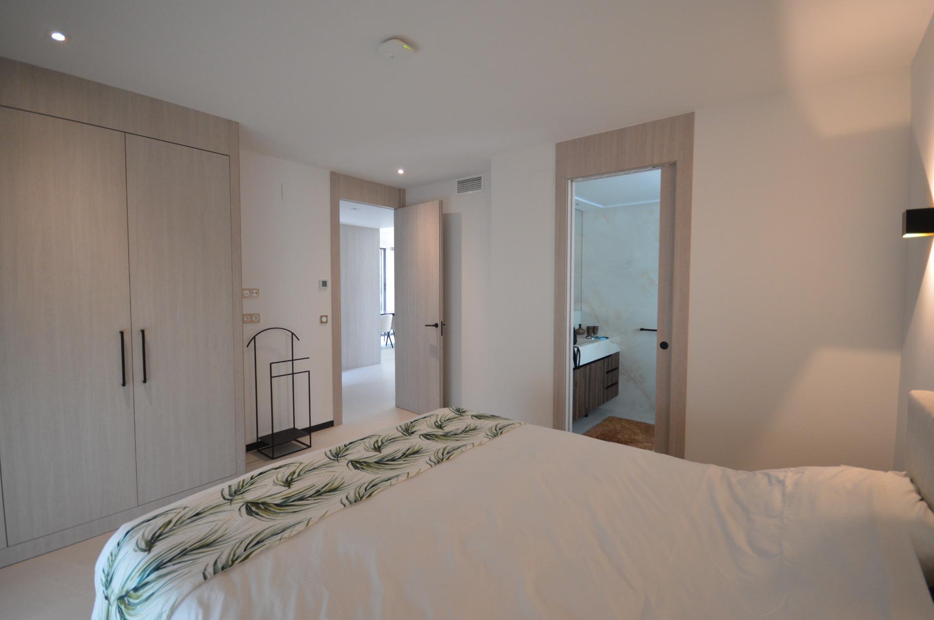 5-Bedroom Villa in Comunidad Valenciana, Algorfa - Image 19