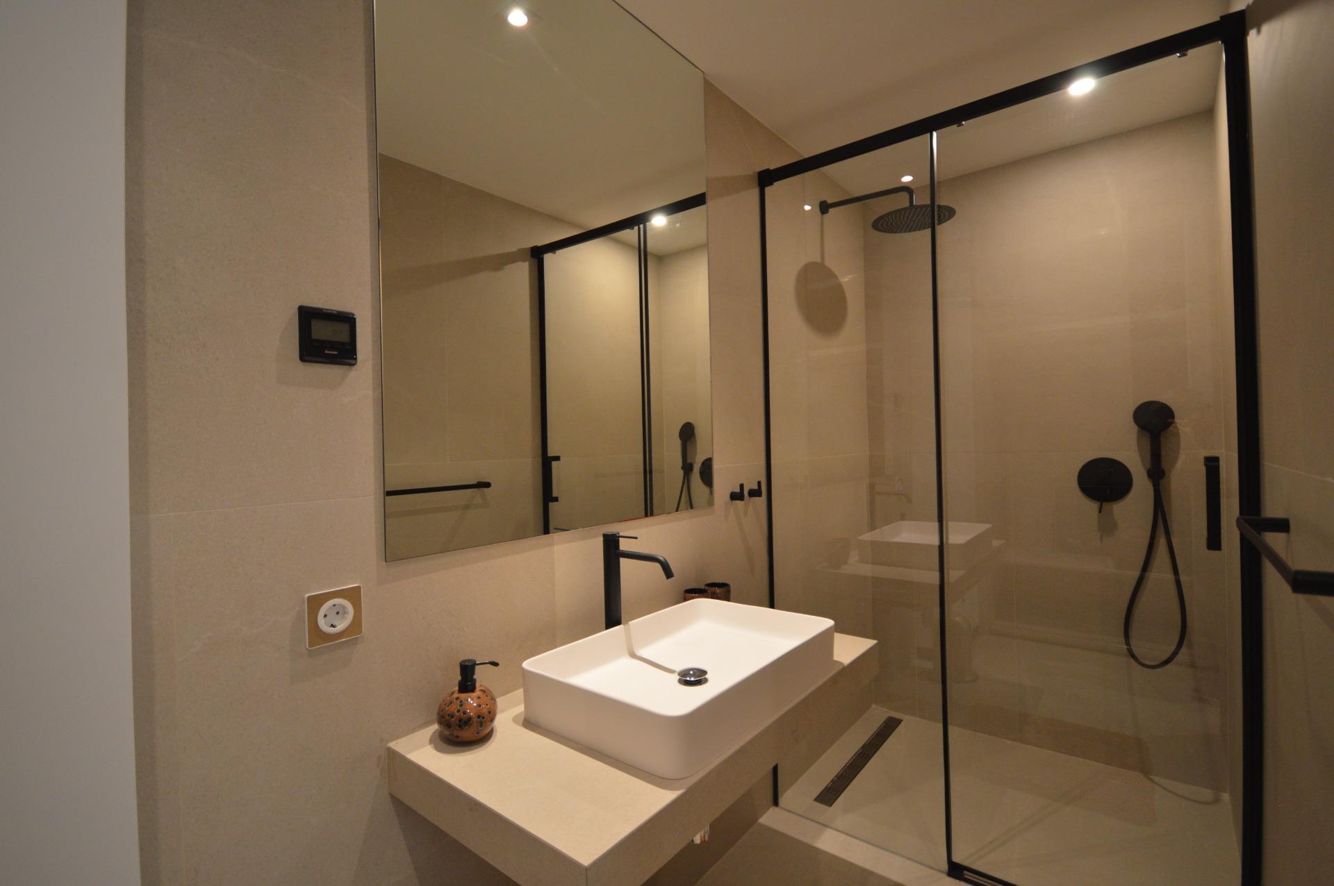 5-Bedroom Villa in Comunidad Valenciana, Algorfa - Image 25