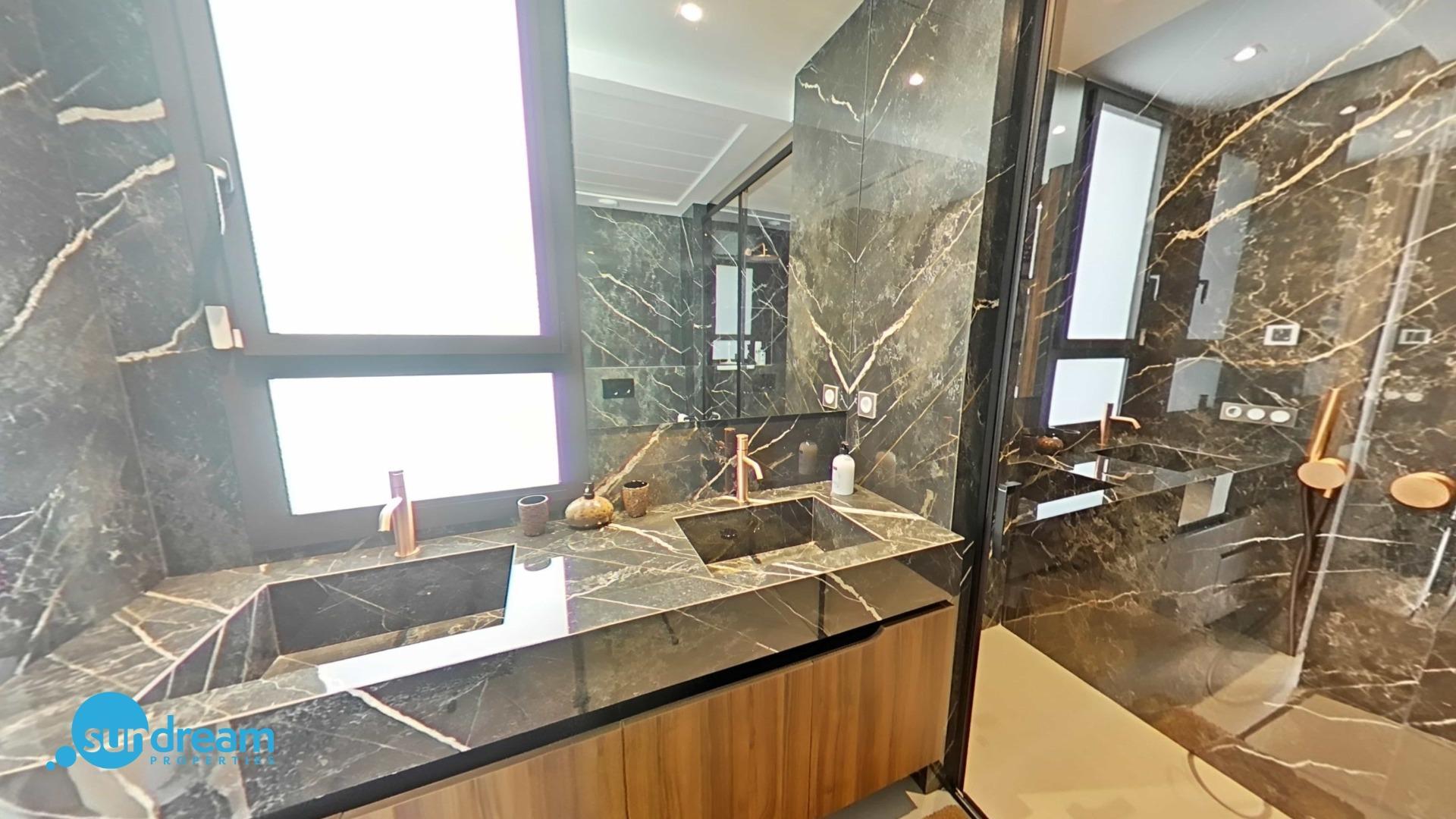 5-Bedroom Villa in Comunidad Valenciana, Algorfa - Image 27