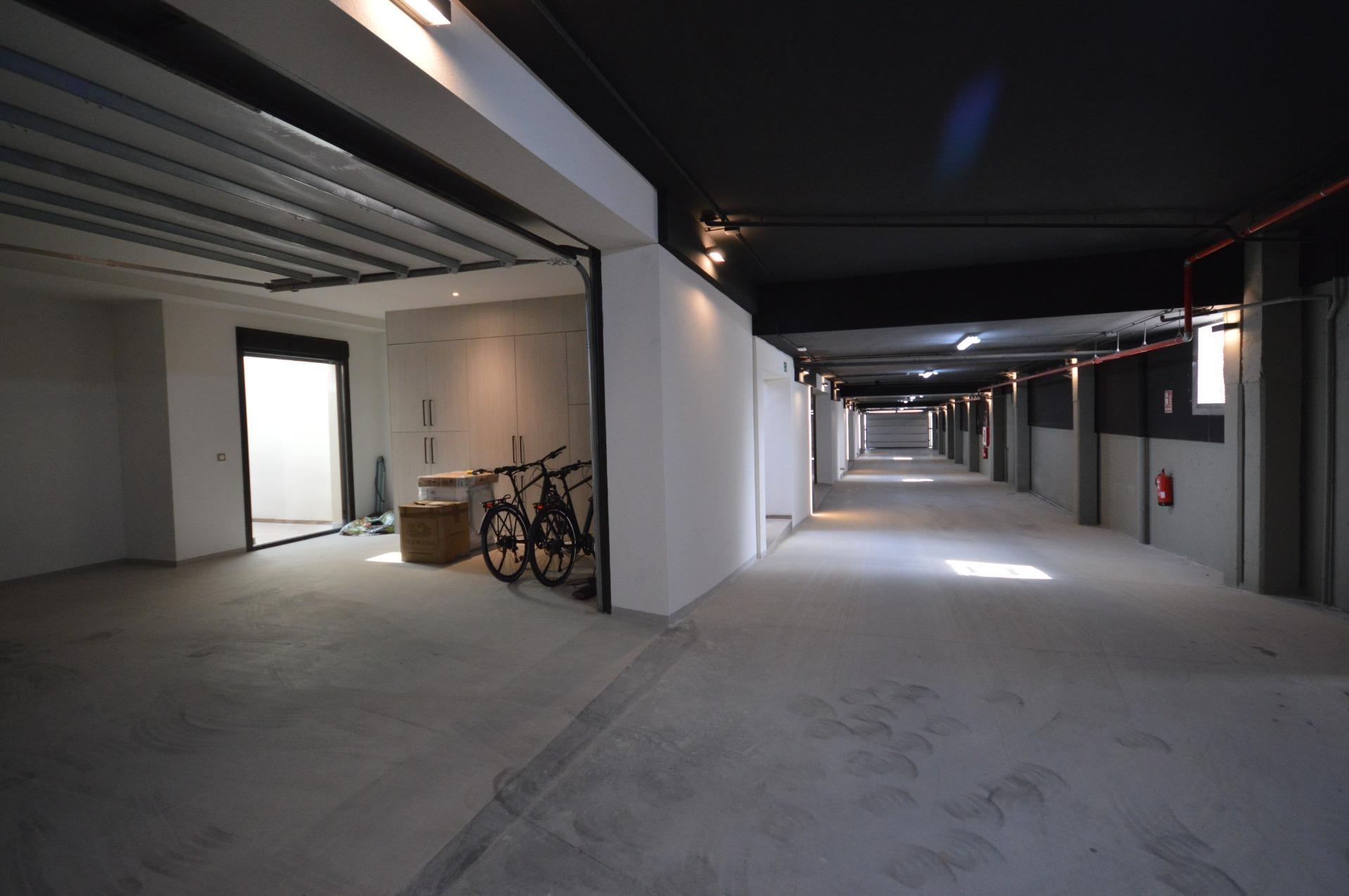 5-Bedroom Villa in Comunidad Valenciana, Algorfa - Image 35