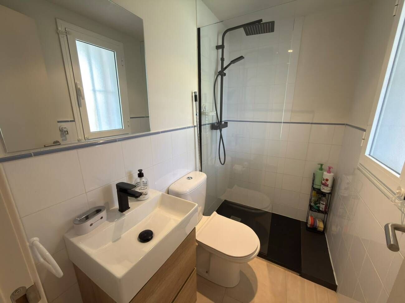 2-Bedroom Apartment in Las Filipinas, Orihuela Costa - Image 12