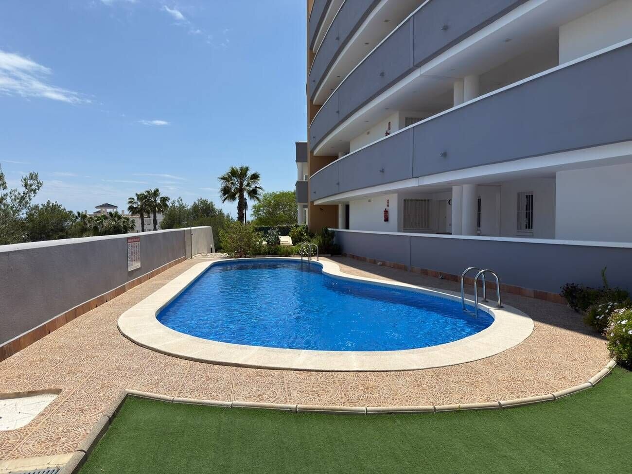 2-Bedroom Apartment in Las Filipinas, Orihuela Costa - Image 17