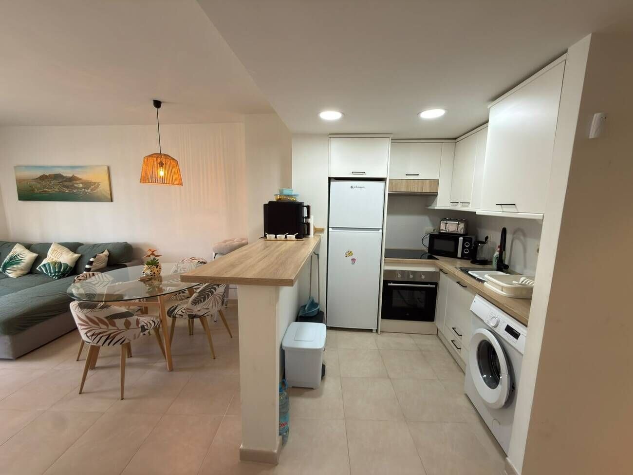 2-Bedroom Apartment in Las Filipinas, Orihuela Costa - Image 2