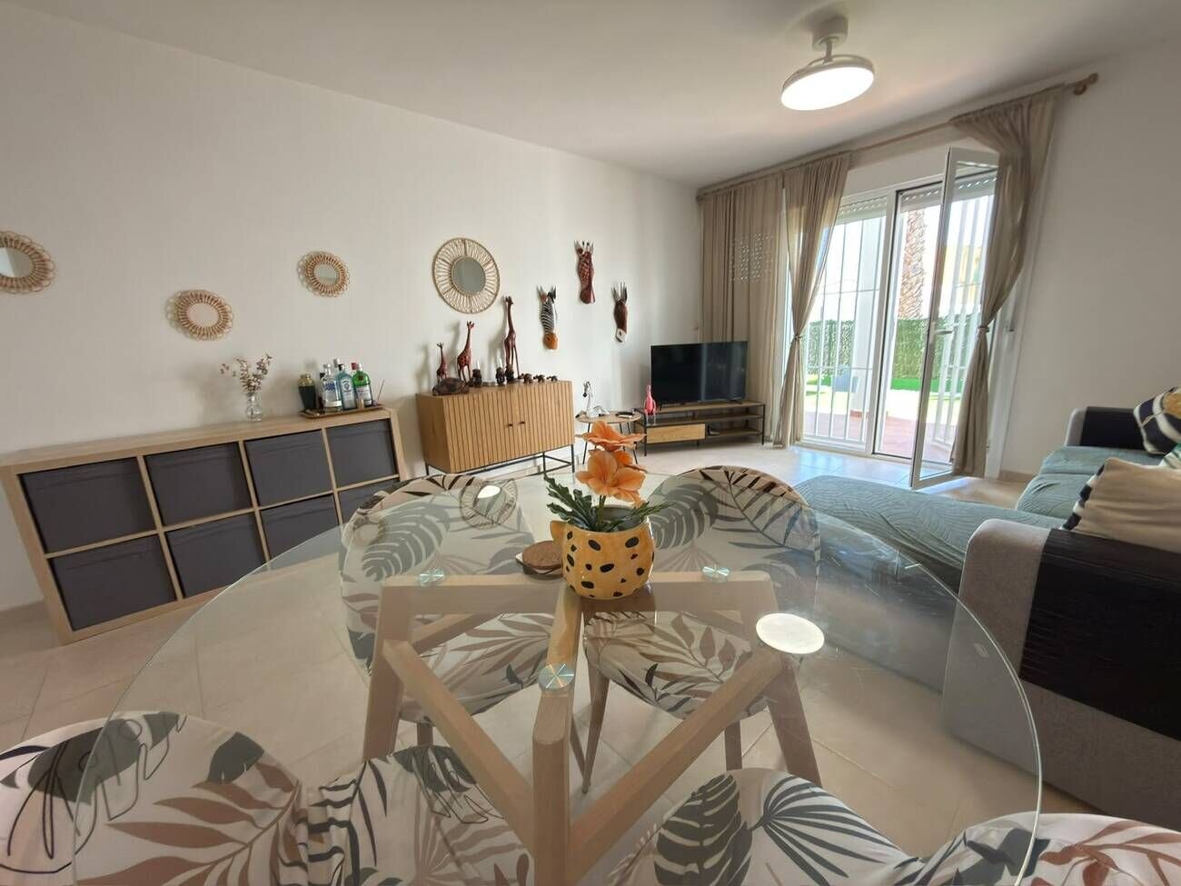 2-Bedroom Apartment in Las Filipinas, Orihuela Costa - Image 4