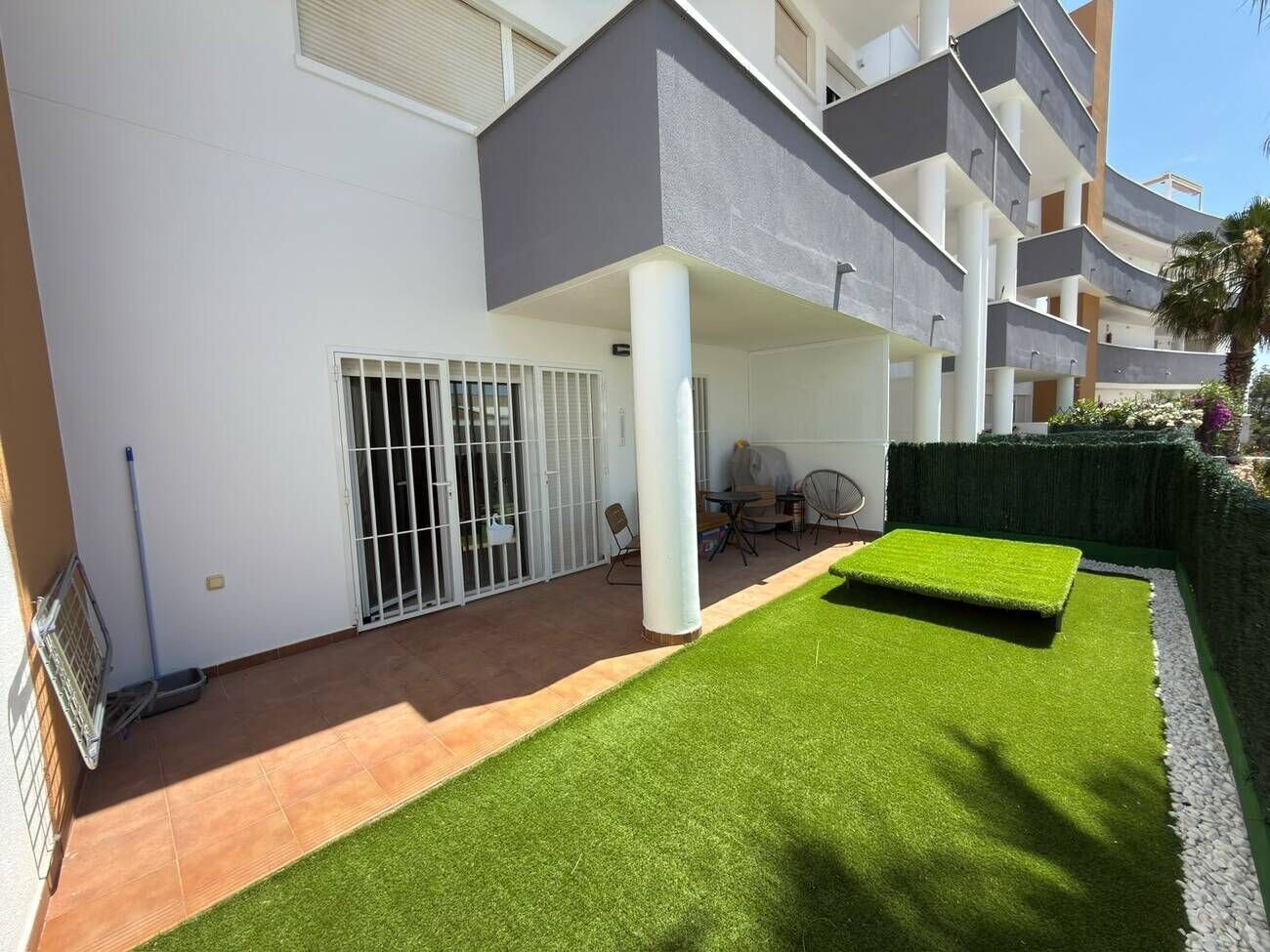 2-Bedroom Apartment in Las Filipinas, Orihuela Costa - Image 7