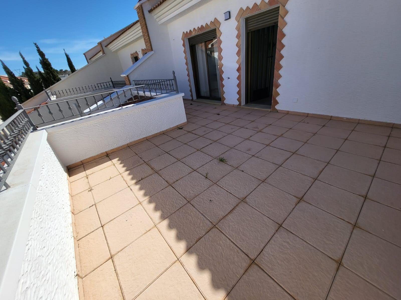 3-Bedroom House in San Miguel de Salinas - Image 5