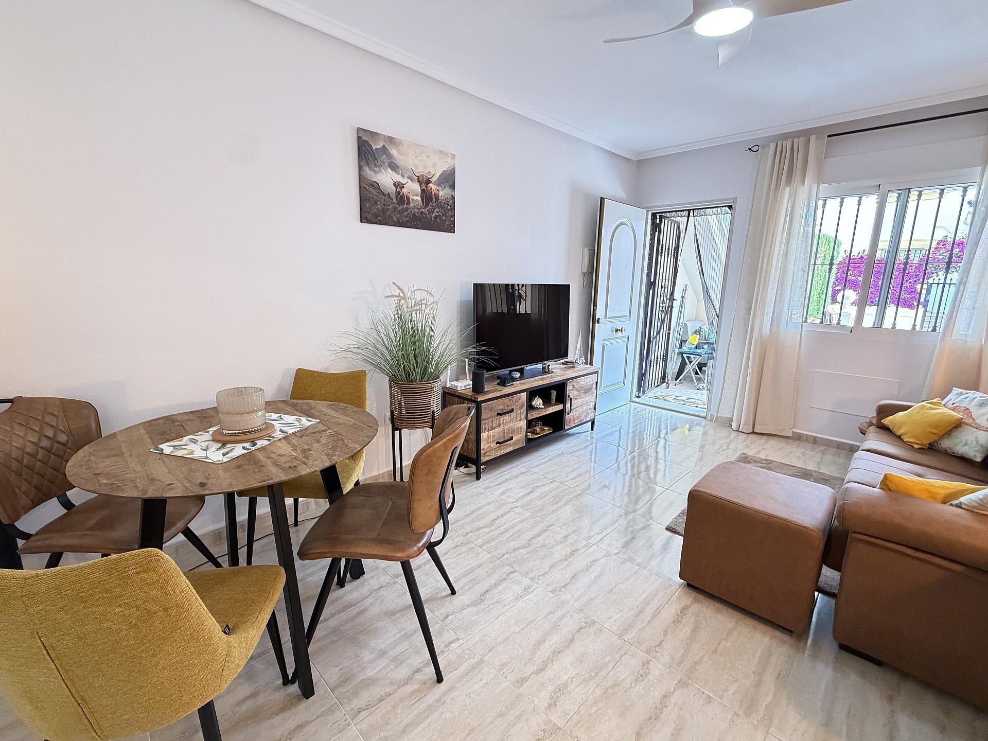 2-Bedroom Apartment in Los Dolses, Orihuela Costa - Image 11