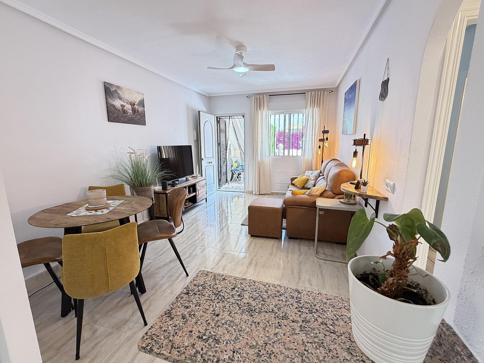 2-Bedroom Apartment in Los Dolses, Orihuela Costa - Image 12