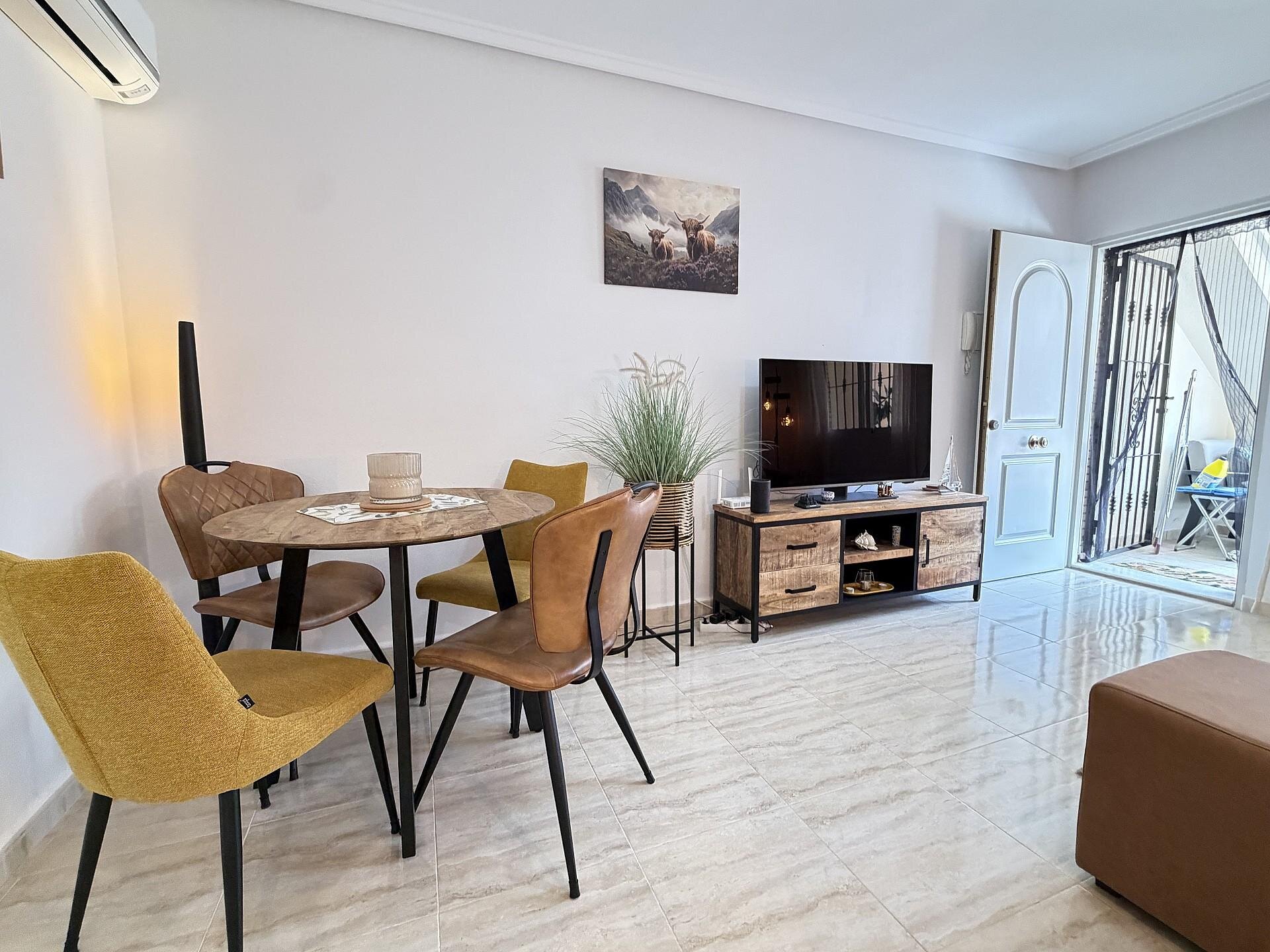 2-Bedroom Apartment in Los Dolses, Orihuela Costa - Image 14