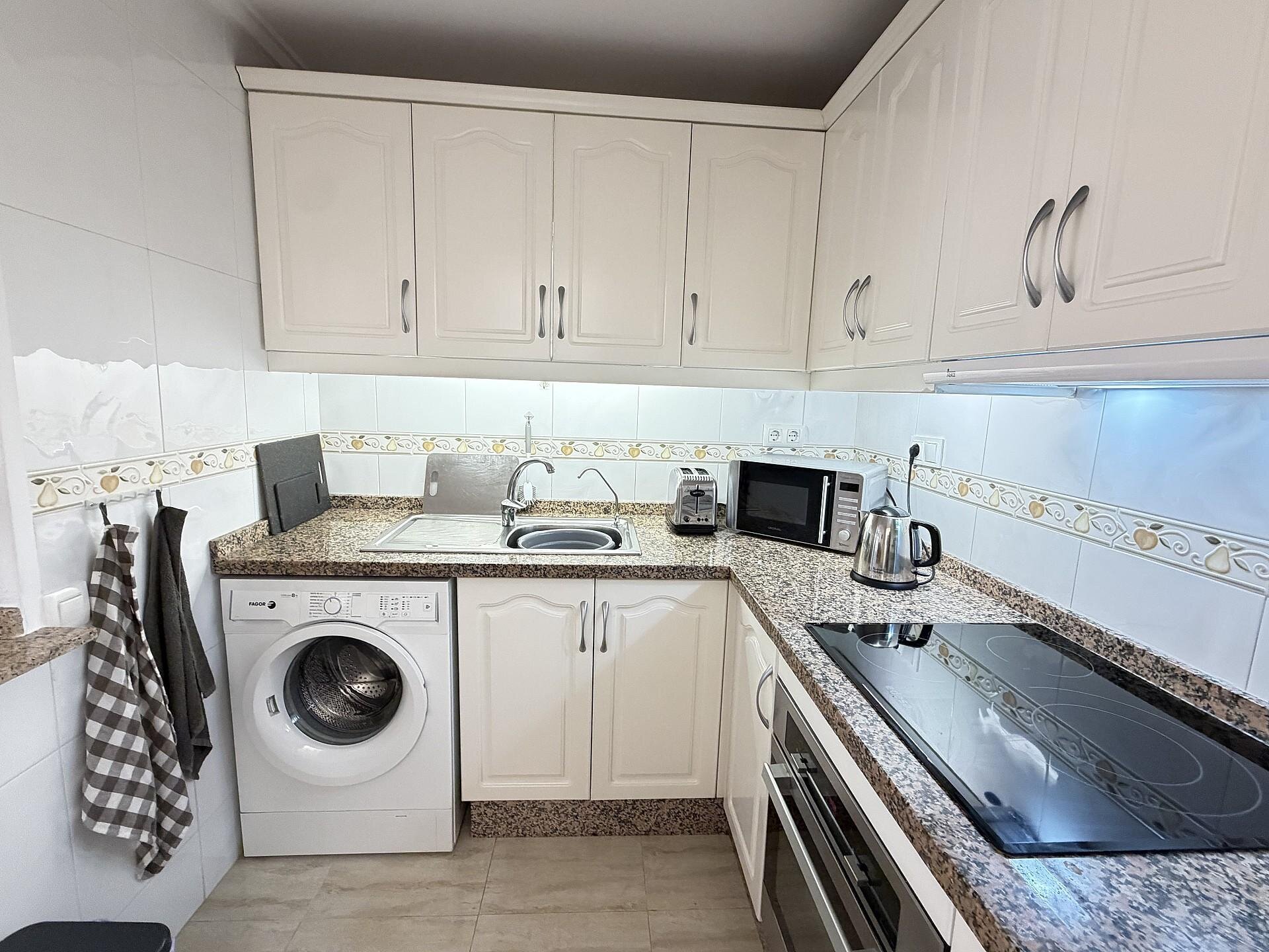 2-Bedroom Apartment in Los Dolses, Orihuela Costa - Image 16