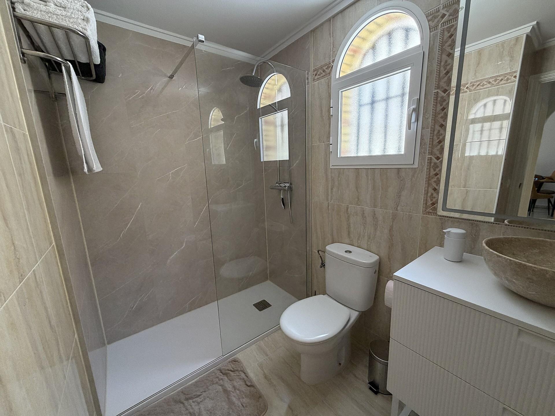 2-Bedroom Apartment in Los Dolses, Orihuela Costa - Image 23
