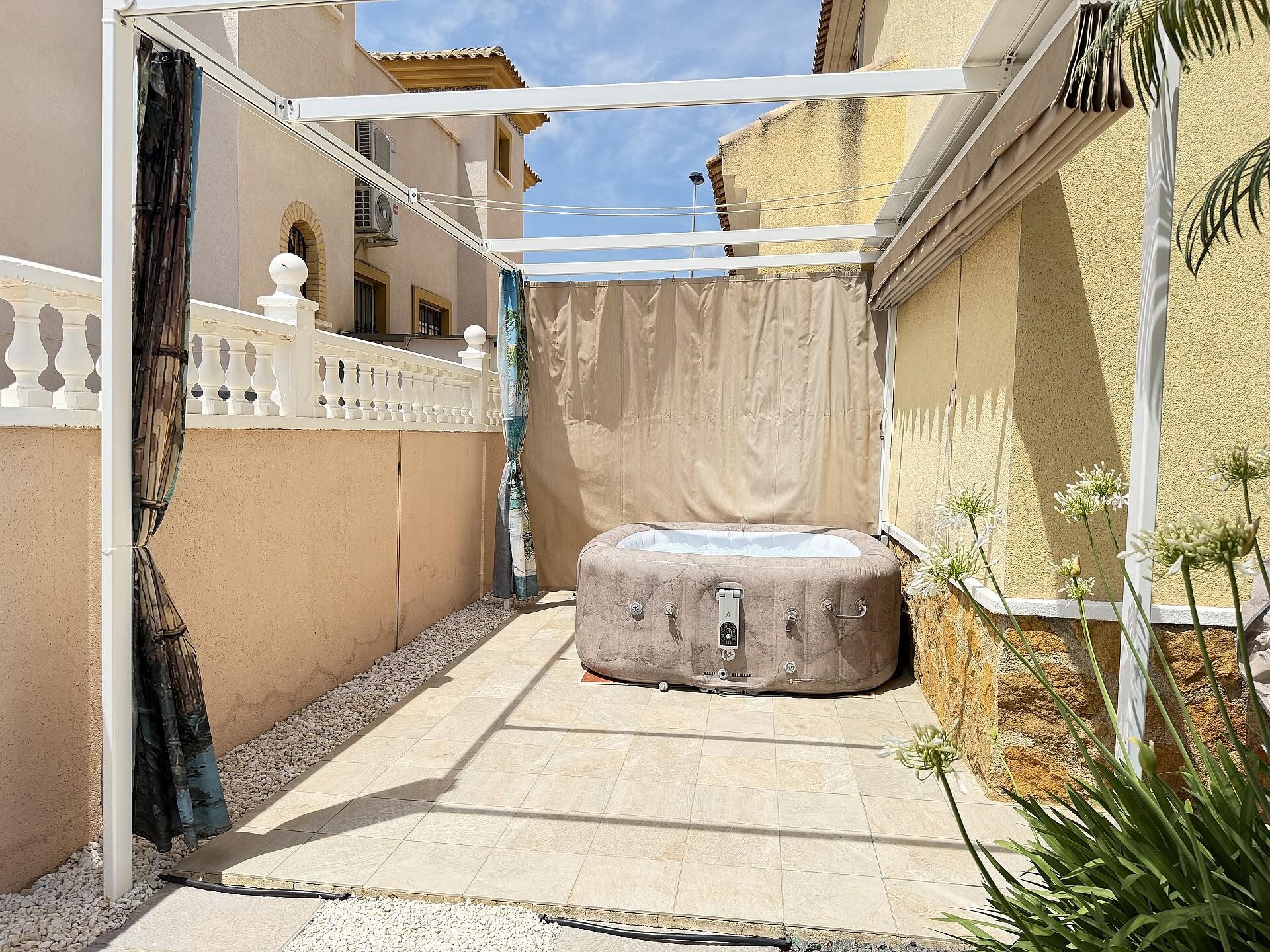 2-Bedroom Apartment in Los Dolses, Orihuela Costa - Image 27