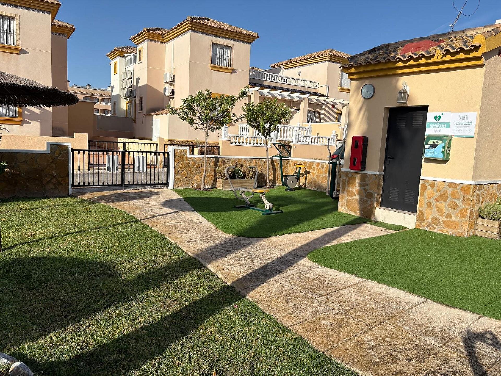 2-Bedroom Apartment in Los Dolses, Orihuela Costa - Image 33