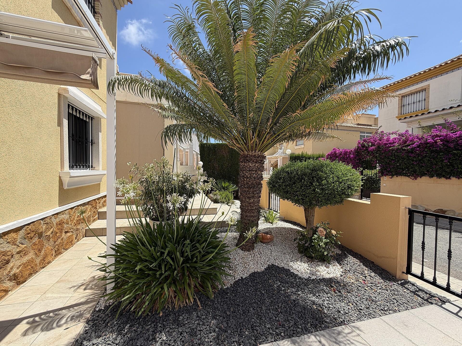 2-Bedroom Apartment in Los Dolses, Orihuela Costa - Image 7