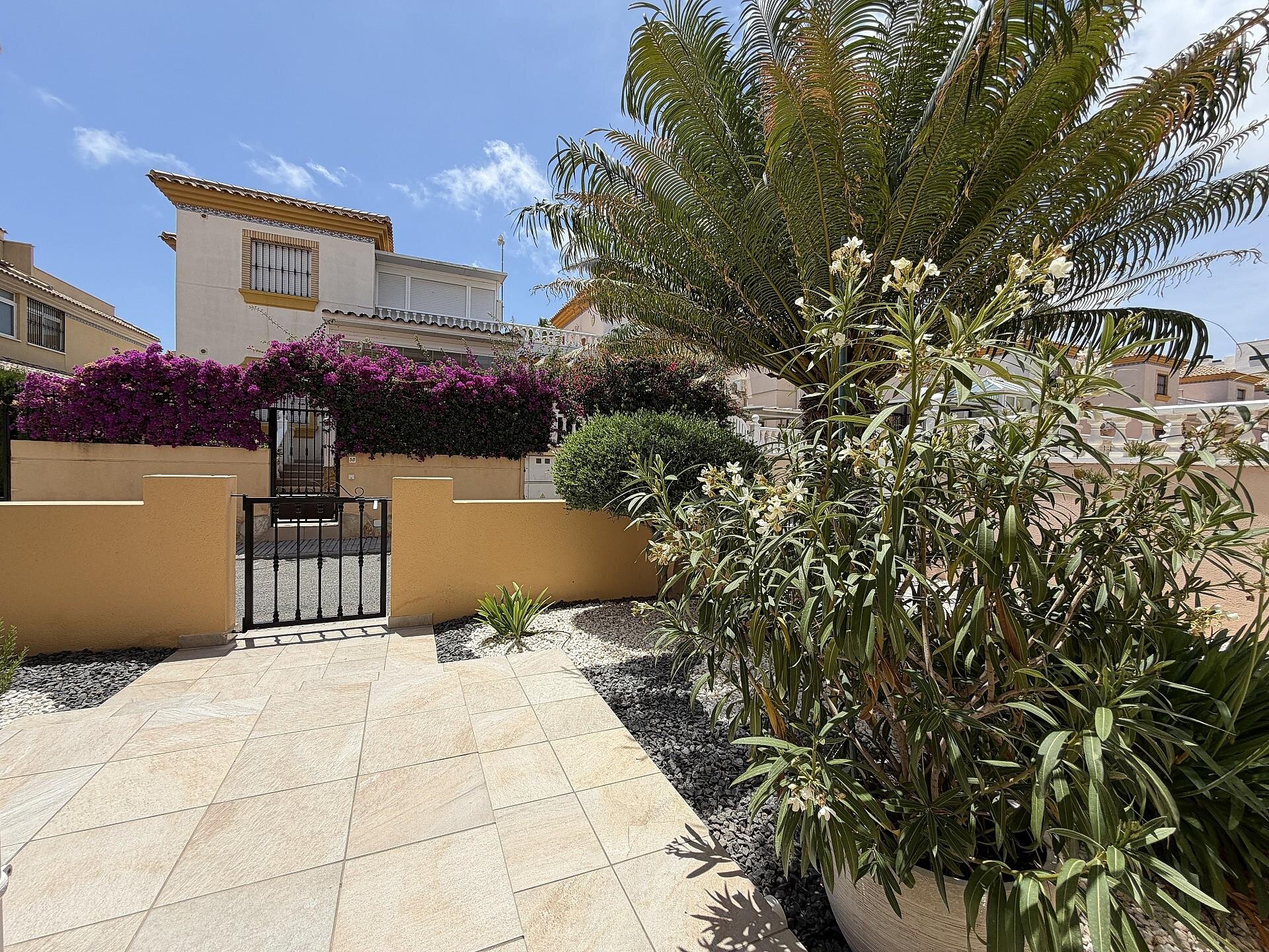 2-Bedroom Apartment in Los Dolses, Orihuela Costa - Image 8