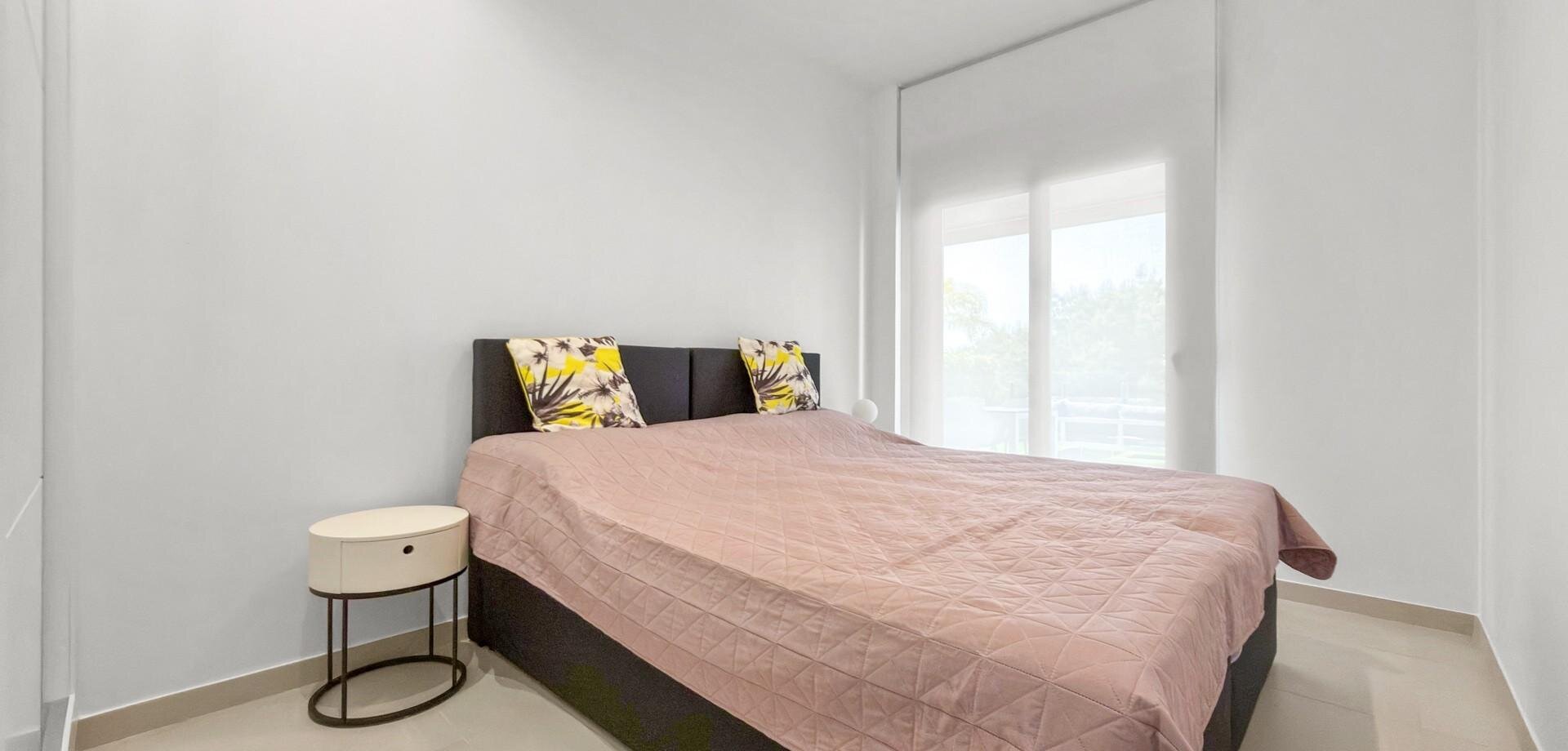 2-Bedroom Apartment in Pilar de la Horadada - Image 8