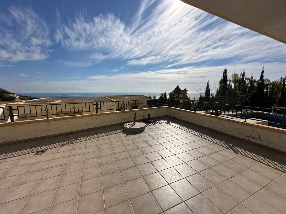 2-Bedroom Middle Floor Apartment in Altea | Sunny Casas ... - Image 1