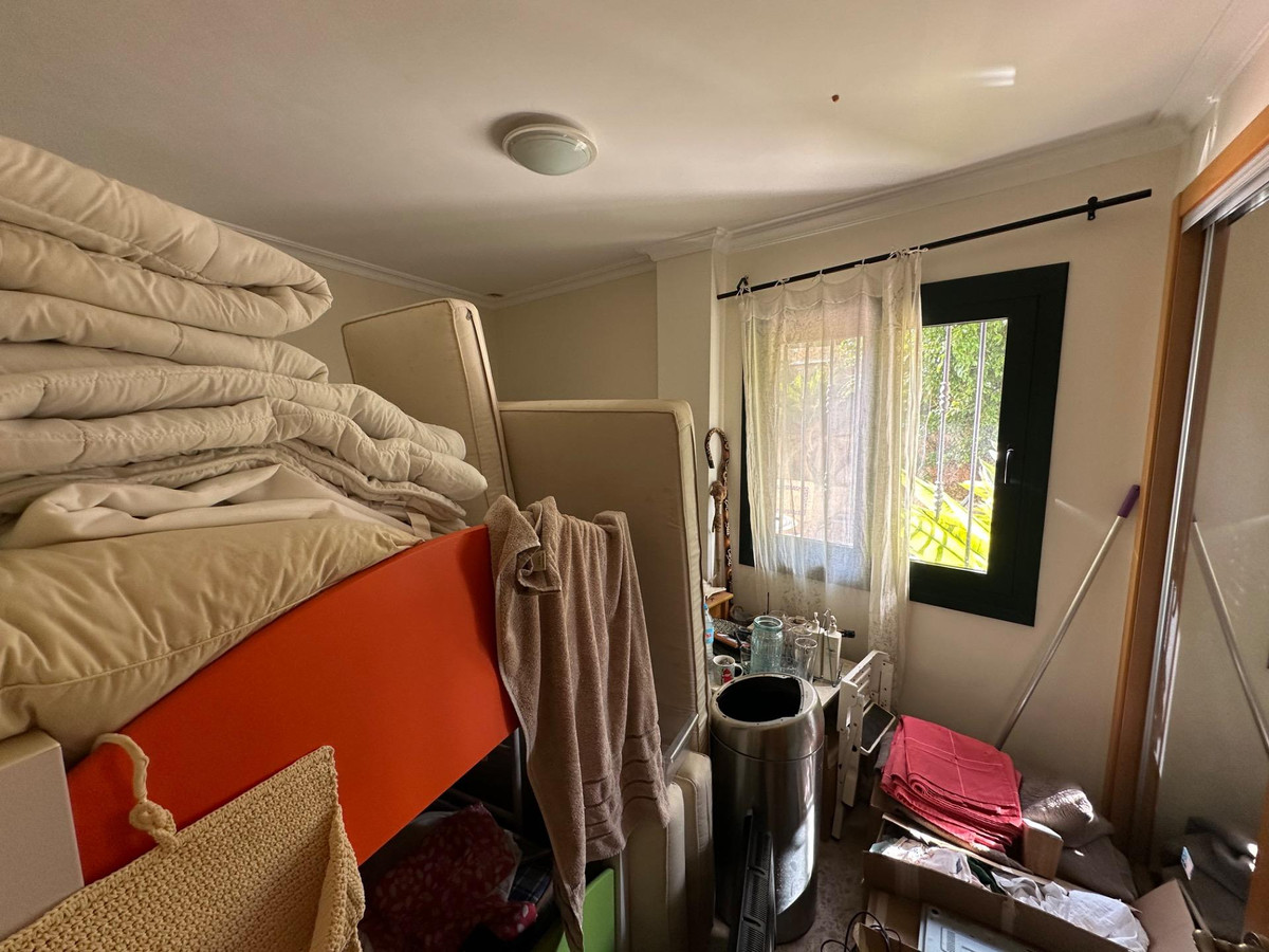 2-Bedroom Middle Floor Apartment in Altea | Sunny Casas ... - Image 11