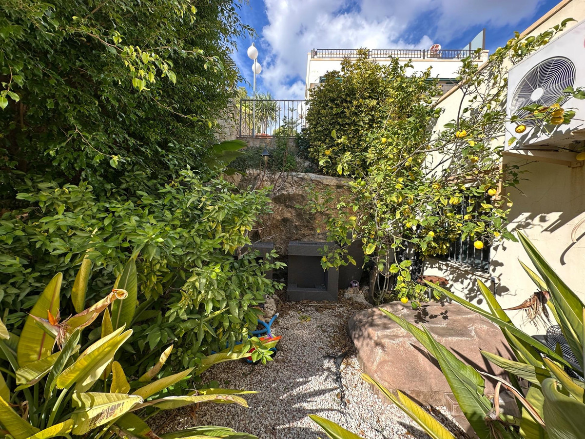 2-Bedroom Middle Floor Apartment in Altea | Sunny Casas ... - Image 14